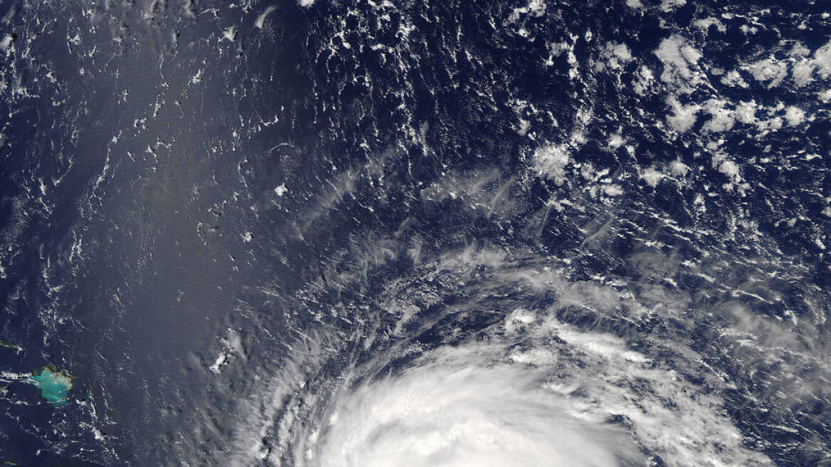 Ρεκόρ του τυφώνα Ίρμα: 37 ώρες στη μέγιστη ισχύ του